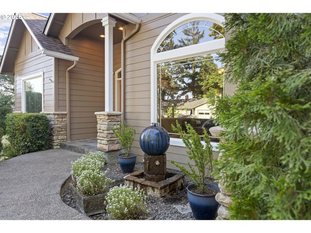 2708 QUINCE St, Albany, OR 97321