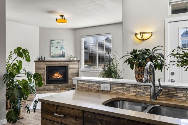 20456 Del Coco Court, Bend, OR 97702