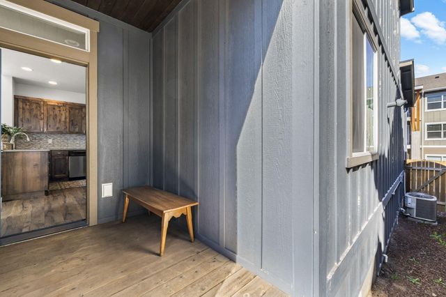 20456 Del Coco Court, Bend, OR 97702