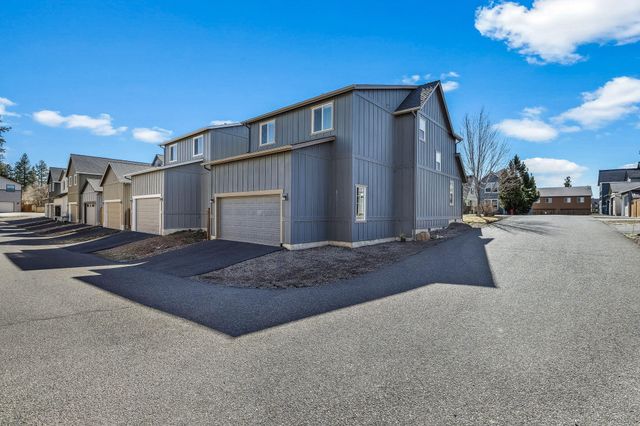 20456 Del Coco Court, Bend, OR 97702