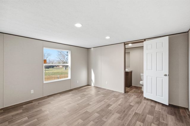 618 E 6th Street B, Blum, TX 76627