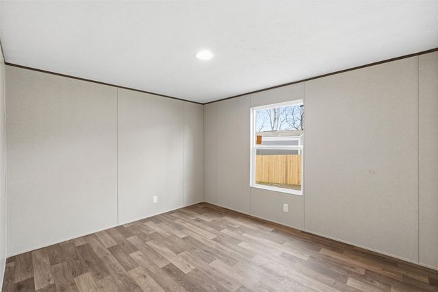 618 E 6th Street B, Blum, TX 76627