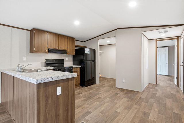 618 E 6th Street B, Blum, TX 76627