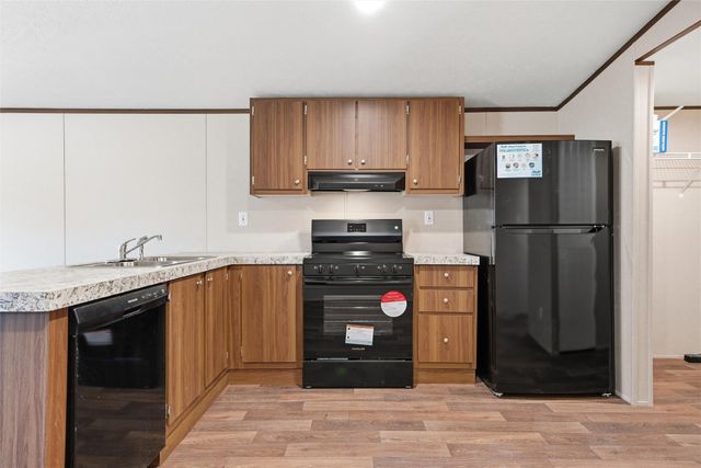 618 E 6th Street B, Blum, TX 76627