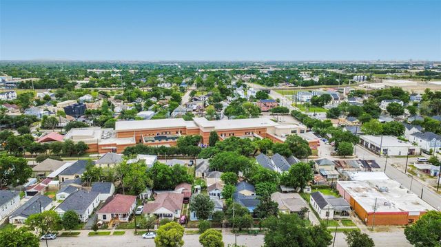 1916 Chapman Street, Houston, TX 77009