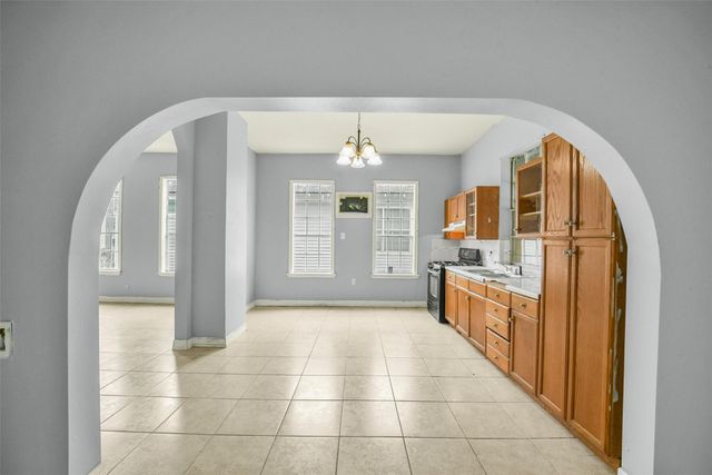 1916 Chapman Street, Houston, TX 77009