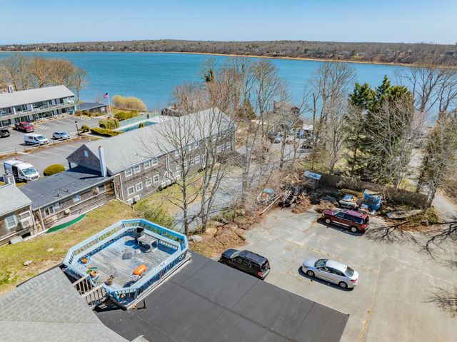 21 S Orleans Road, Orleans, MA 02653