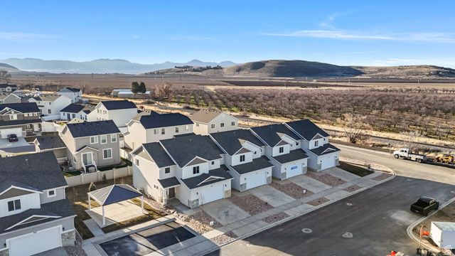 949 N 215 W, Santaquin, UT 84655