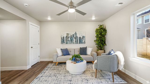 949 N 215 W, Santaquin, UT 84655