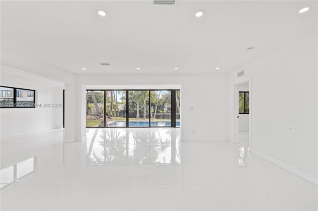 1200 Cleveland Rd, Miami Beach, FL 33141