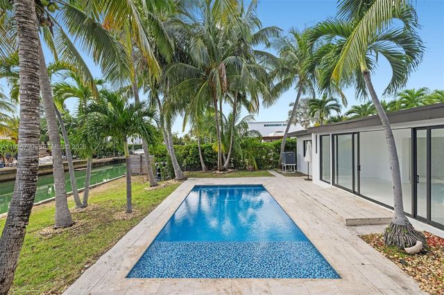 1200 Cleveland Rd, Miami Beach, FL 33141