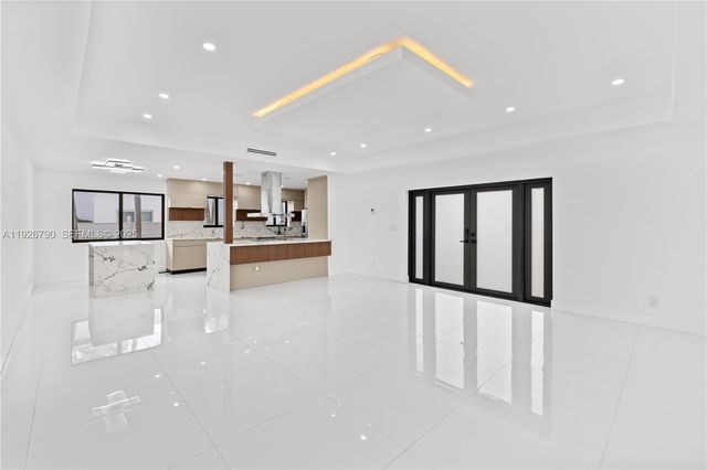 1200 Cleveland Rd, Miami Beach, FL 33141