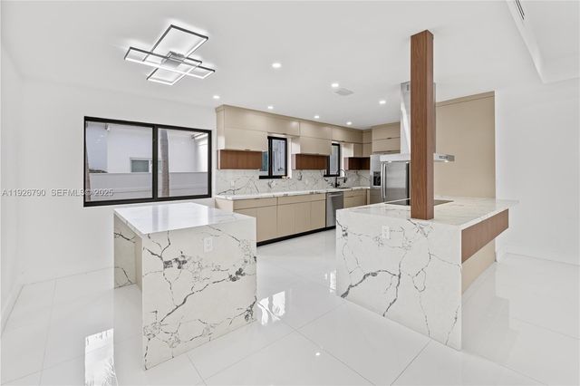 1200 Cleveland Rd, Miami Beach, FL 33141