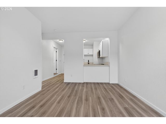 708 N KILLINGSWORTH St 5, Portland, OR 97217