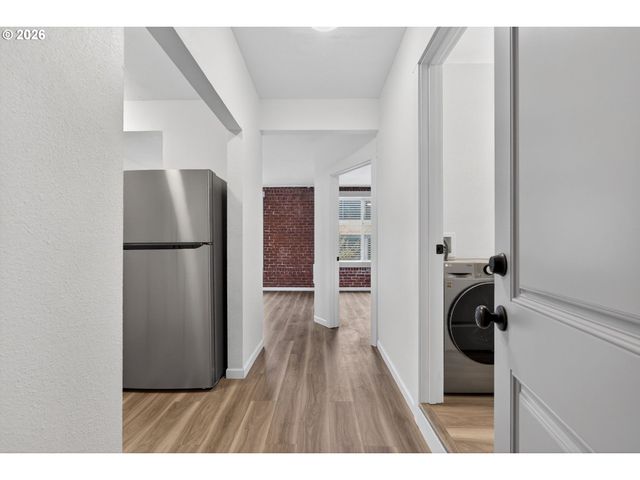 708 N KILLINGSWORTH St 5, Portland, OR 97217