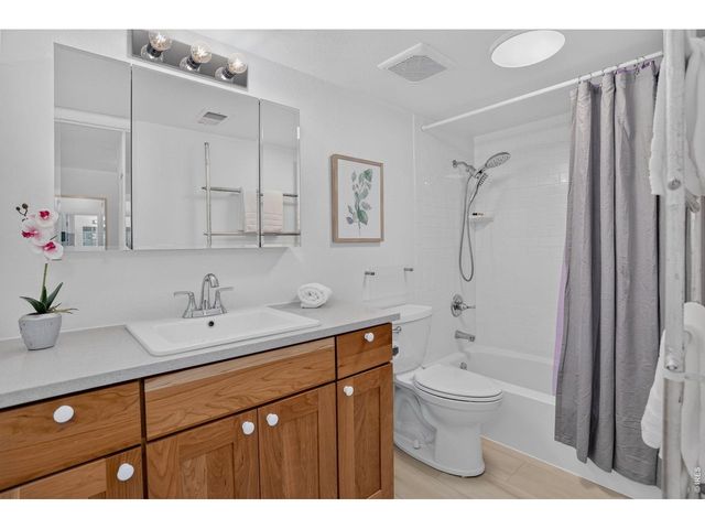 500 Manhattan Dr D10, Boulder, CO 80303