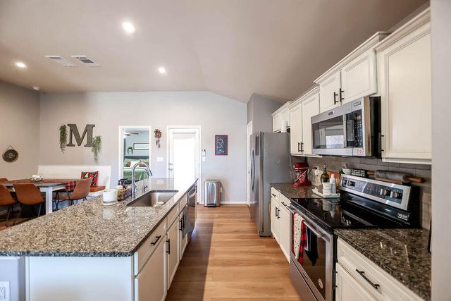 9910 Viola Avenue, Lubbock, TX 79424