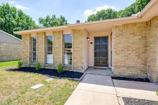 7500 Kingsmill Terrace, Fort Worth, TX 76112