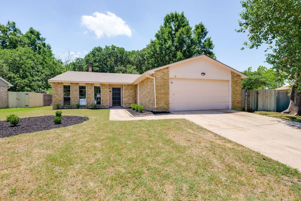 7500 Kingsmill Terrace, Fort Worth, TX 76112