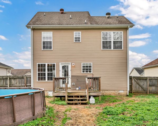 3433 Foxrun Ln, Clarksville, TN 37042