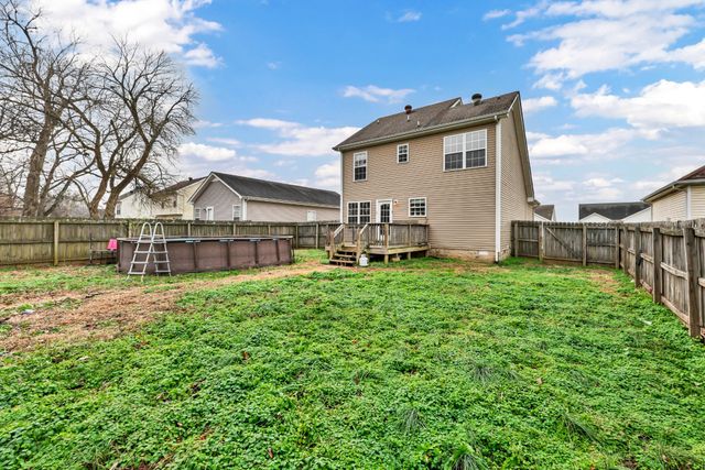 3433 Foxrun Ln, Clarksville, TN 37042