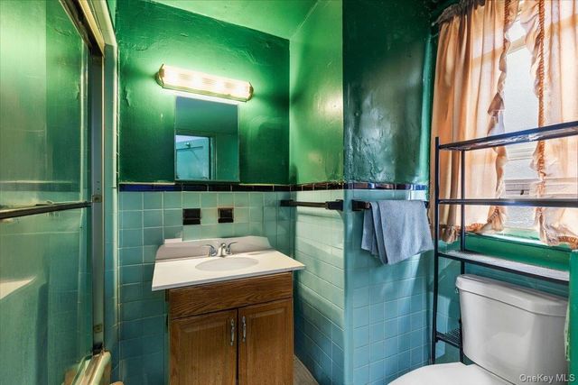 849 E 219th Street, Bronx, NY 10467