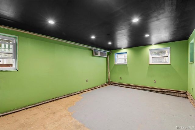 849 E 219th Street, Bronx, NY 10467