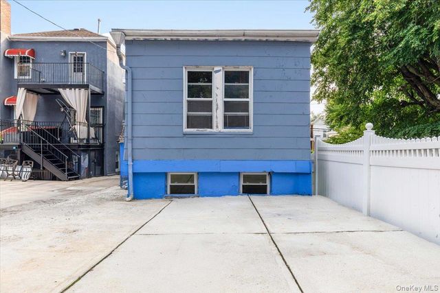 849 E 219th Street, Bronx, NY 10467