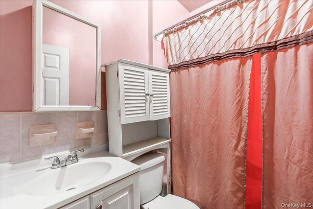 849 E 219th Street, Bronx, NY 10467