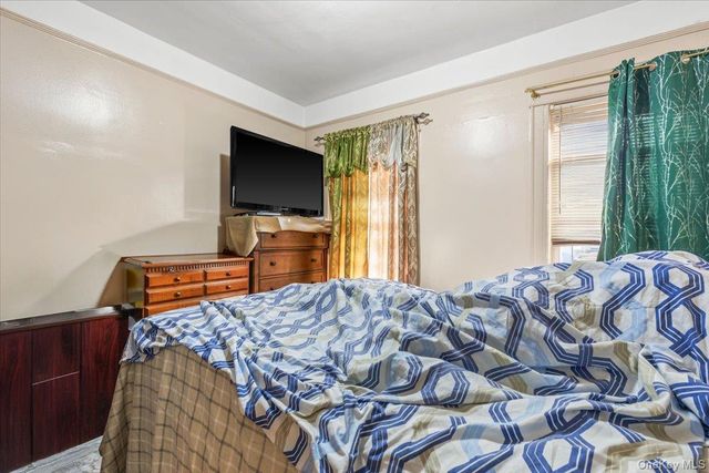 849 E 219th Street, Bronx, NY 10467
