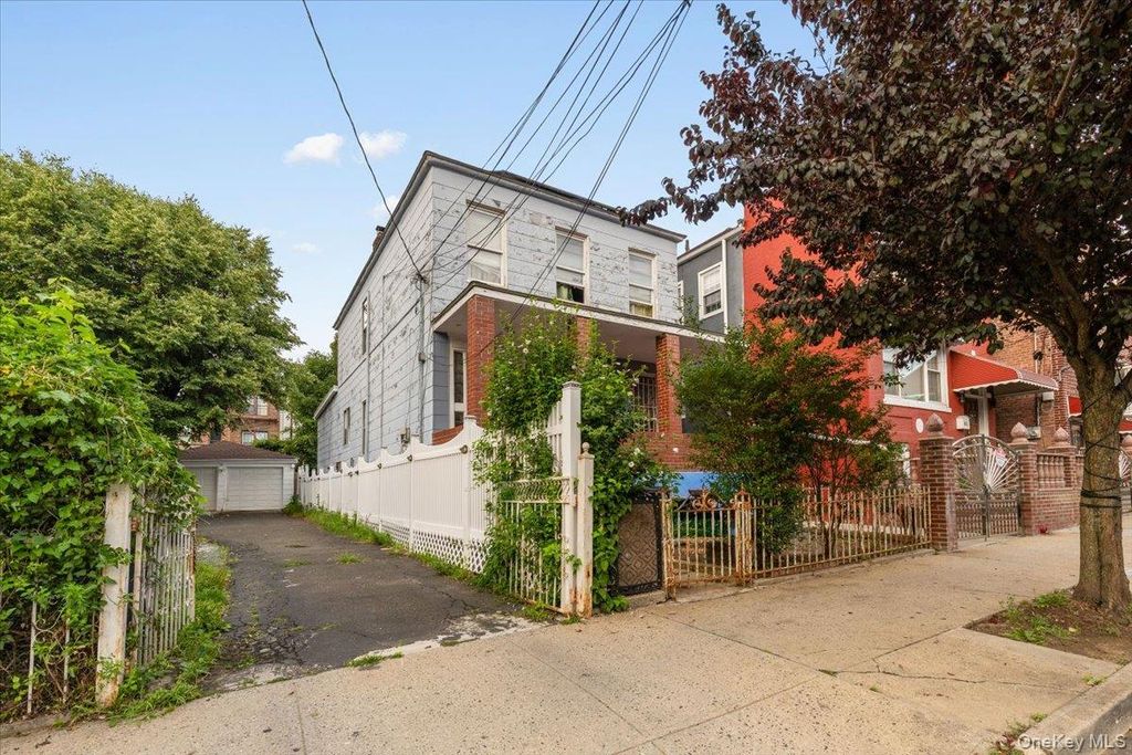 849 E 219th Street, Bronx, NY 10467 — photo 2