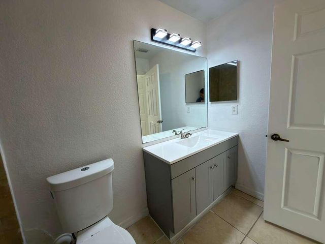 3842 SW 48th Avenue, Hollywood, FL 33023