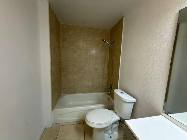 3842 SW 48th Avenue, Hollywood, FL 33023
