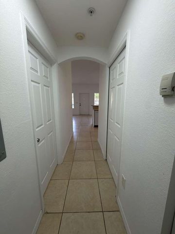 3842 SW 48th Avenue, Hollywood, FL 33023