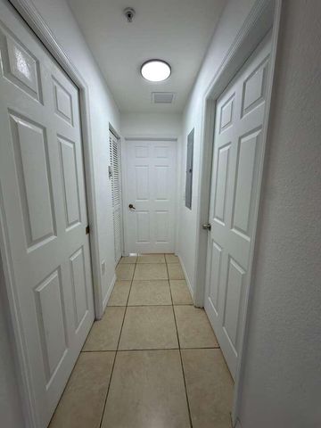 3842 SW 48th Avenue, Hollywood, FL 33023