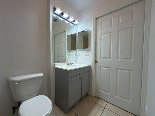 3842 SW 48th Avenue, Hollywood, FL 33023