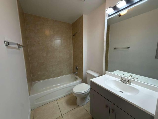 3842 SW 48th Avenue, Hollywood, FL 33023