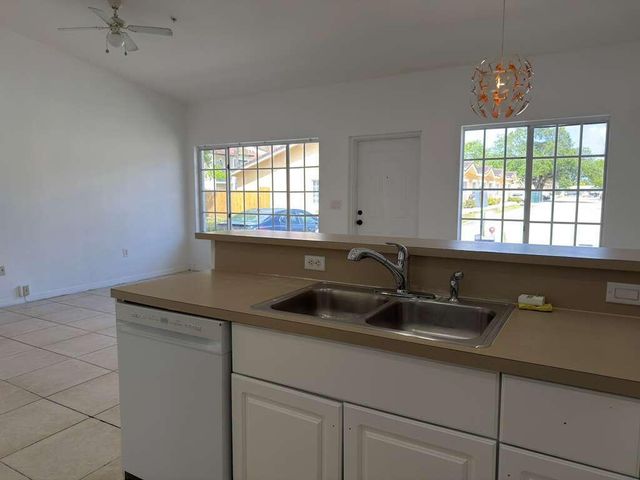 3842 SW 48th Avenue, Hollywood, FL 33023