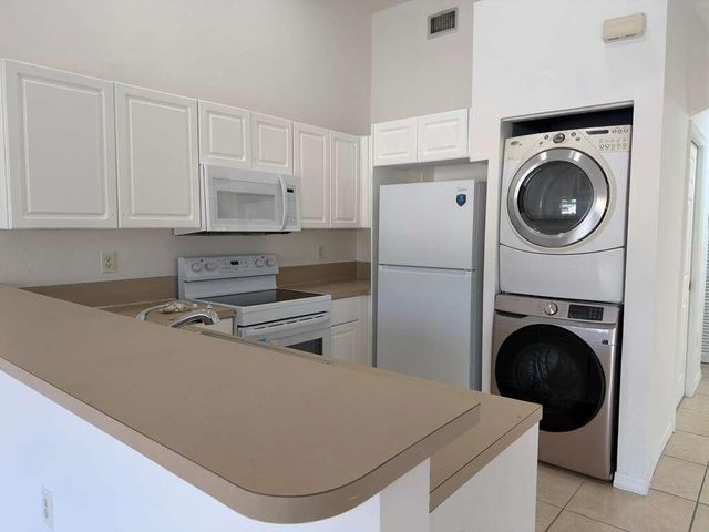 3842 SW 48th Avenue, Hollywood, FL 33023