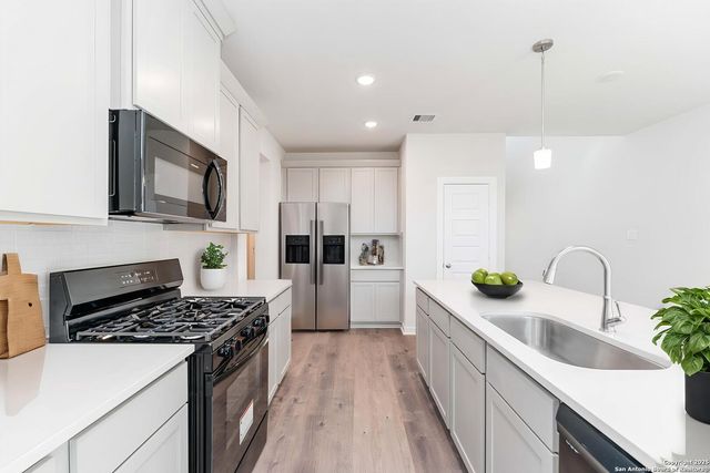 8553 Merlin Cove, San Antonio, TX 78222