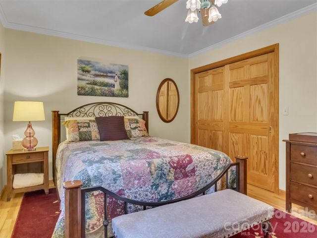 170 Wonderwood Lane, Clyde, NC 28721