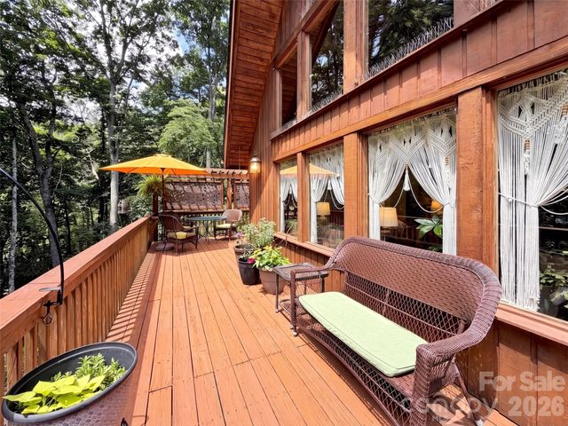 170 Wonderwood Lane, Clyde, NC 28721