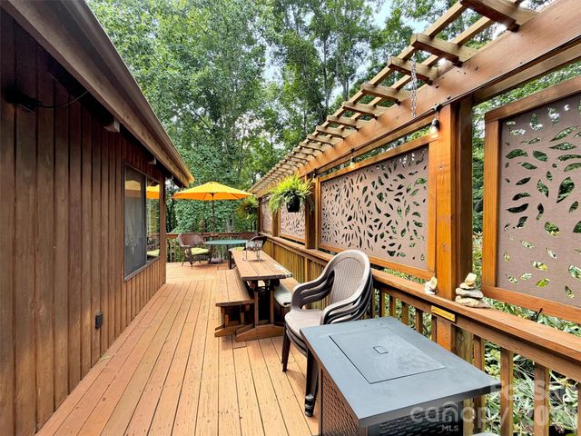 170 Wonderwood Lane, Clyde, NC 28721