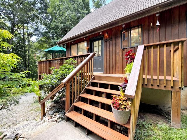 170 Wonderwood Lane, Clyde, NC 28721