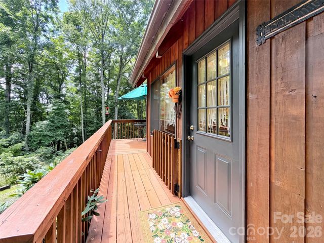 170 Wonderwood Lane, Clyde, NC 28721