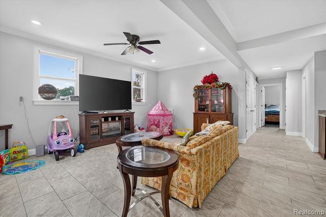 6524 Kelly Road, Flushing, MI 48433