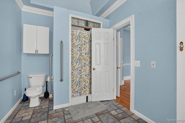 6524 Kelly Road, Flushing, MI 48433