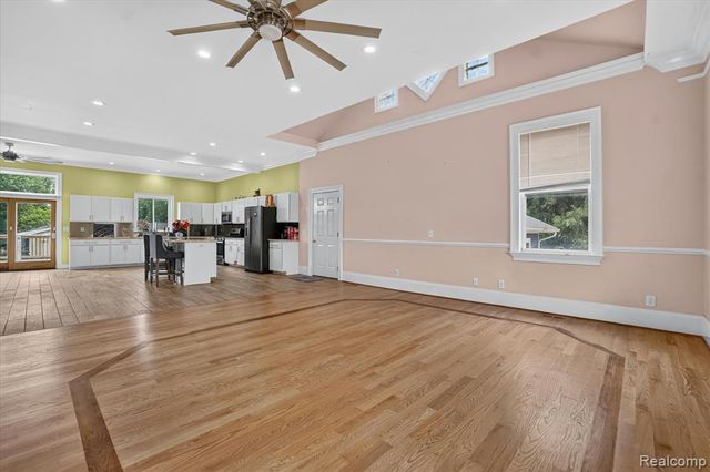 6524 Kelly Road, Flushing, MI 48433