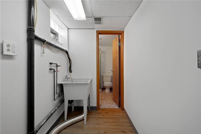 126 Woodhall Dr, Baldwin Boro, PA 15236