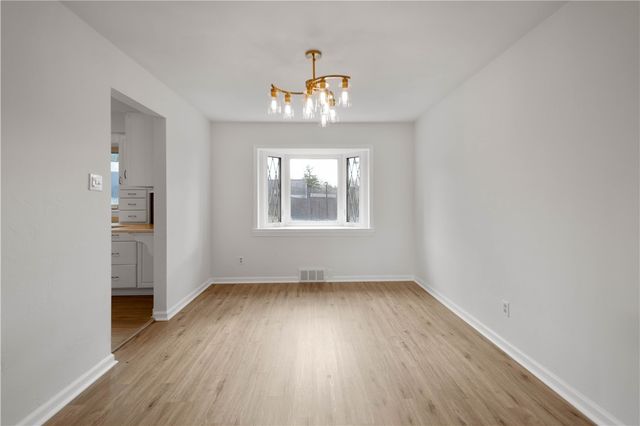 126 Woodhall Dr, Baldwin Boro, PA 15236